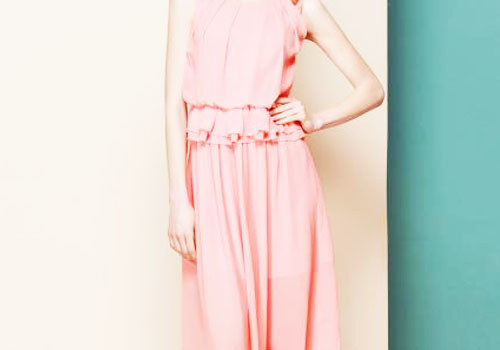 优雅长款淡粉色连衣裙